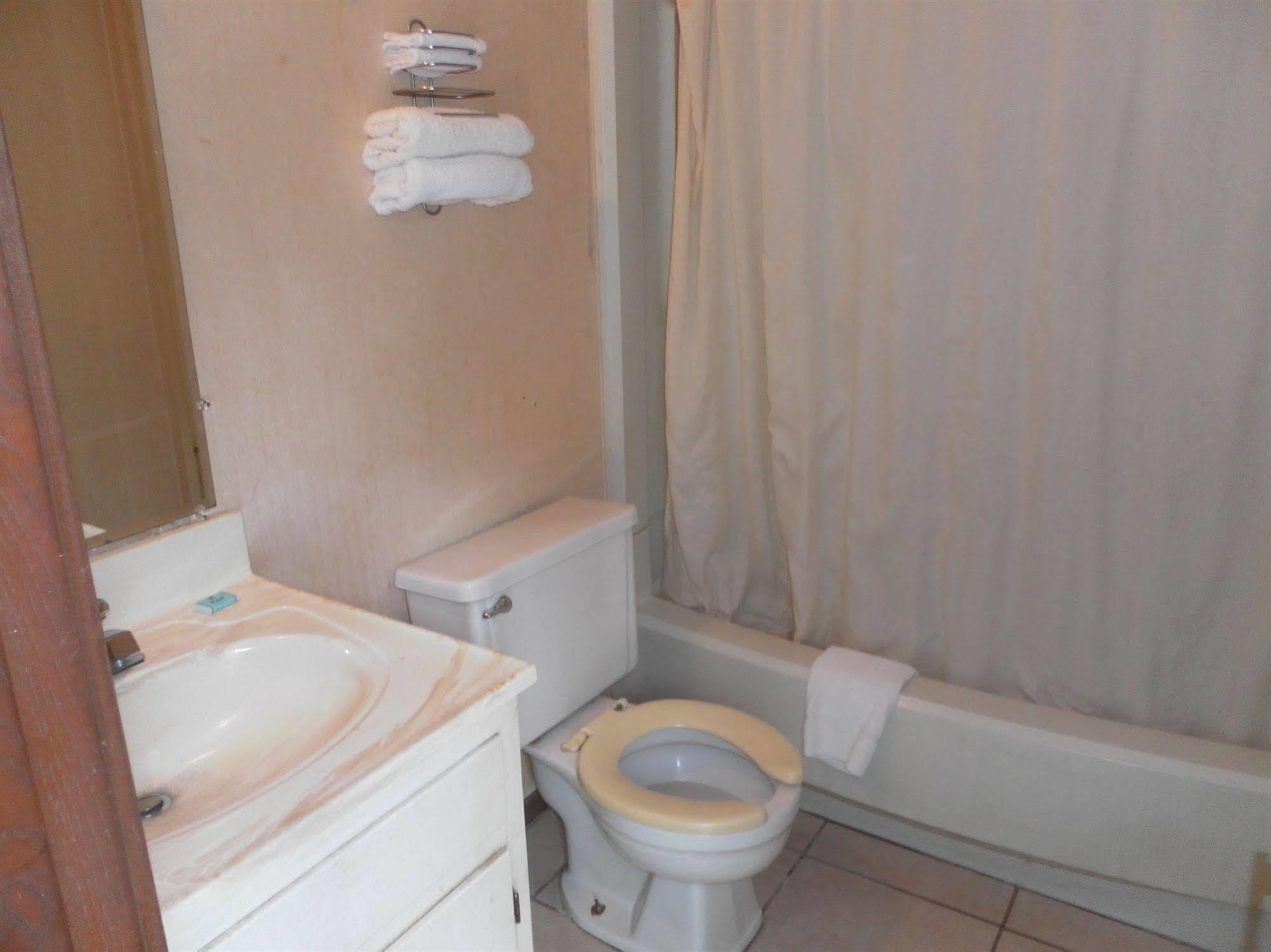 Tide Water Motel Hayes Ordinary Zewnętrze zdjęcie